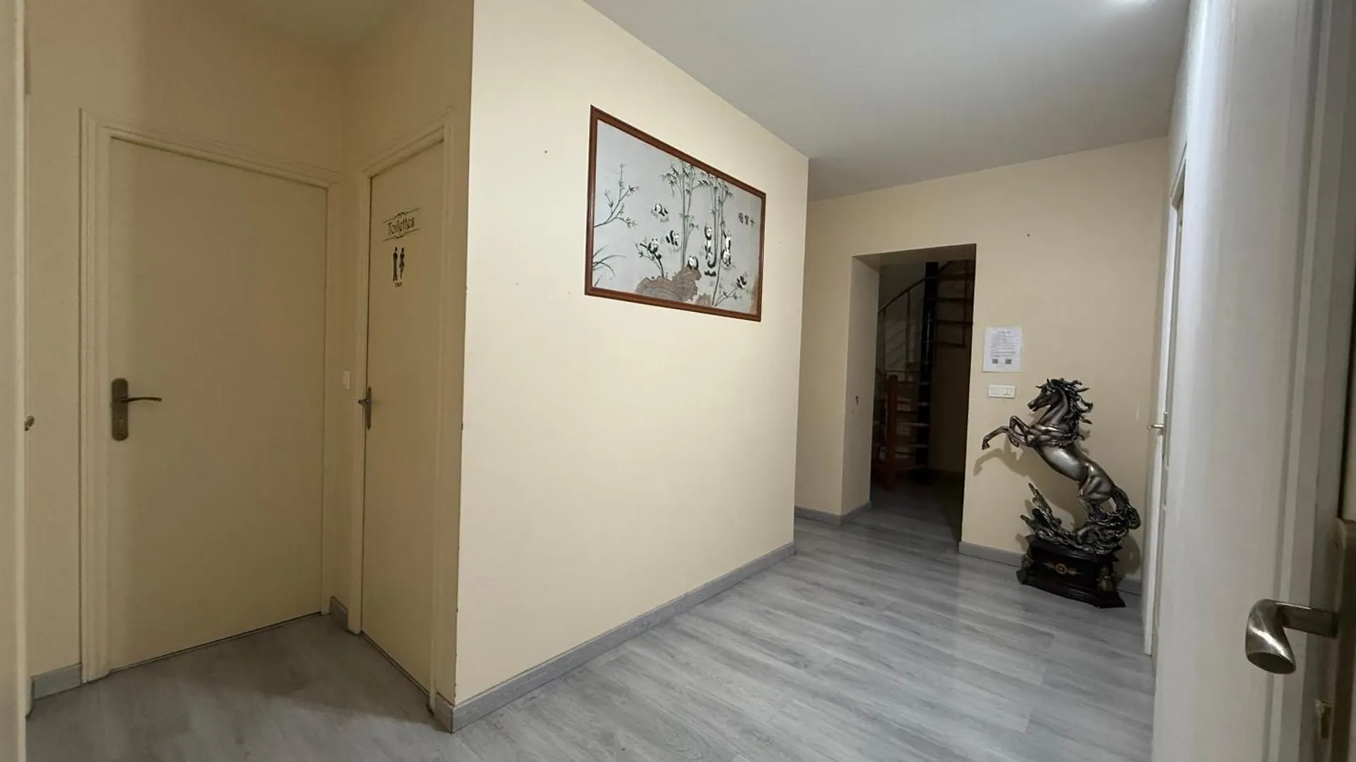 Guest house Face A La Gare - Chambre 2 Roanne France