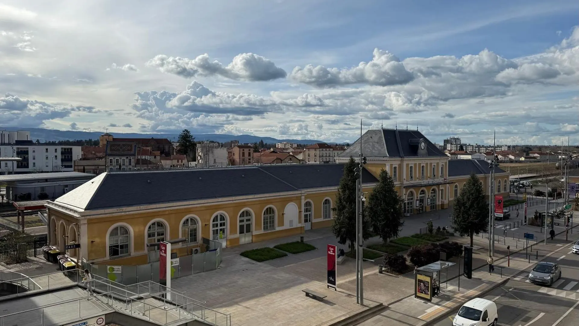 Face A La Gare - Chambre 2 Roanne