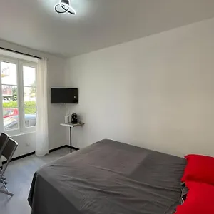 A2 18m2 Cosy 5minutes Gare Parking Gratuit Rue De La Mure Roanne